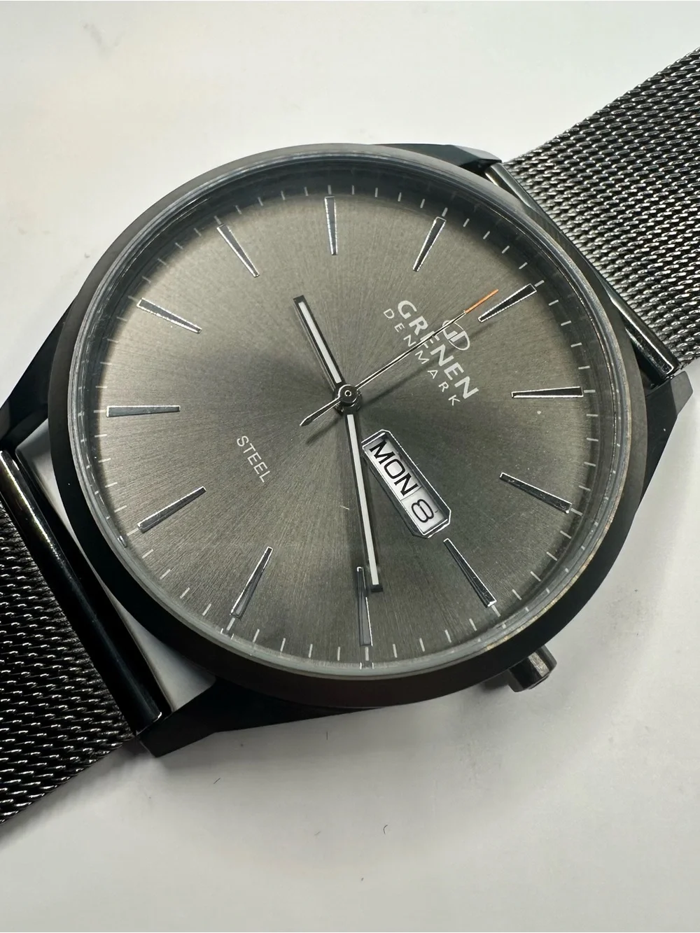 Grenen Denmark M-44XLUUC Steel Mesh Watch Gray Dial Day Date Quartz Box